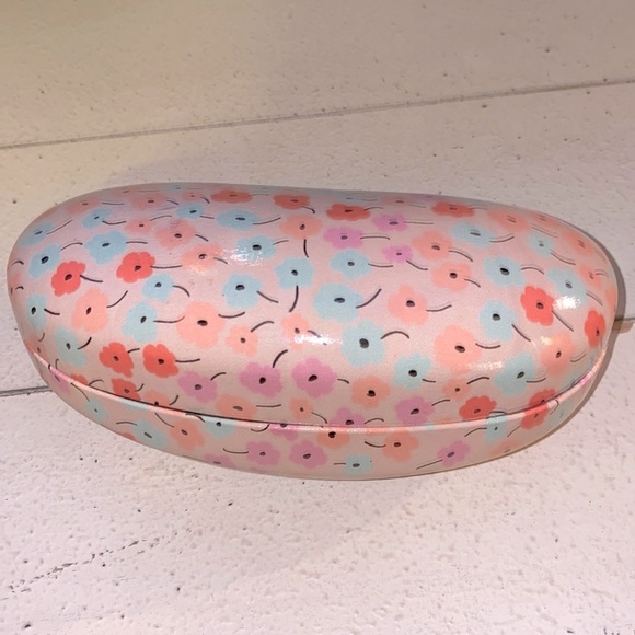 Nanette Lepore Accessories - Nanette Lepore floral peach pastel glasses case sunglasses holder​​